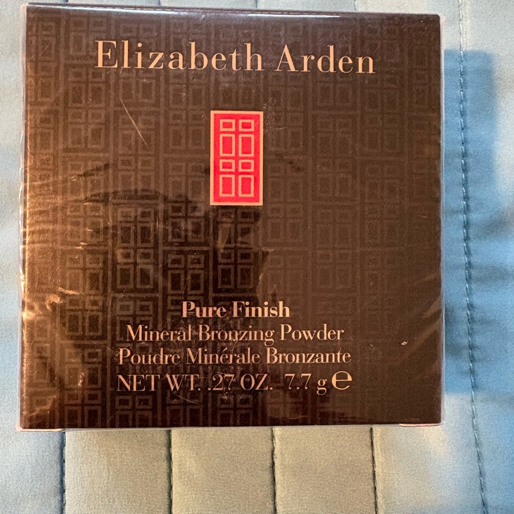 Elizabeth Arden Medium Bronzing Powder